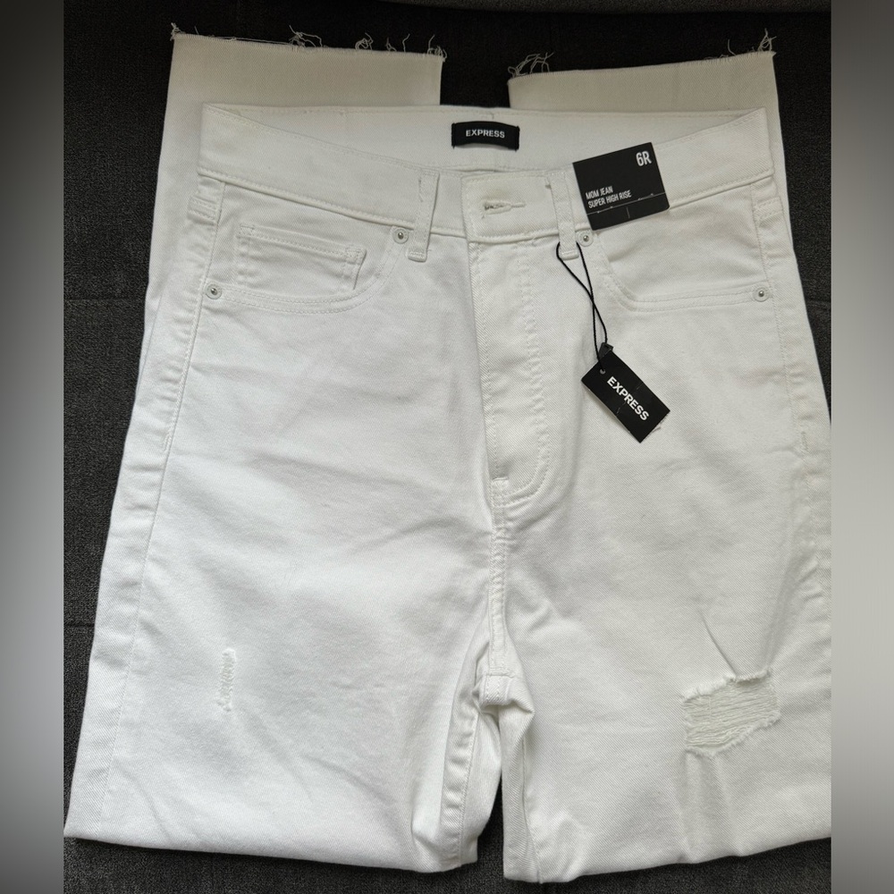 Express White Jeans - Mom jean super high rise